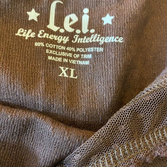 ALT Elena Gilbert Lei Lace Trim Camisole Sz L, XL - Picture 6 of 8